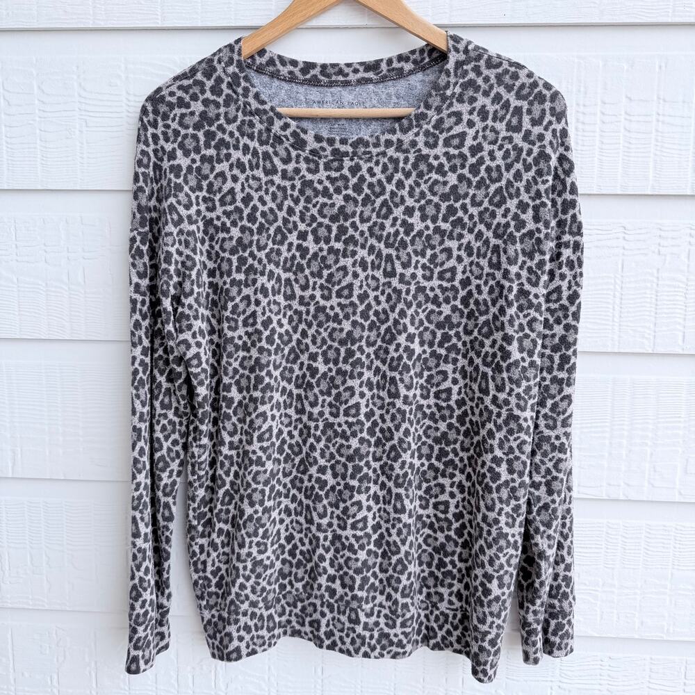 American Eagle Leopard Print Lightweight Sweater Medium